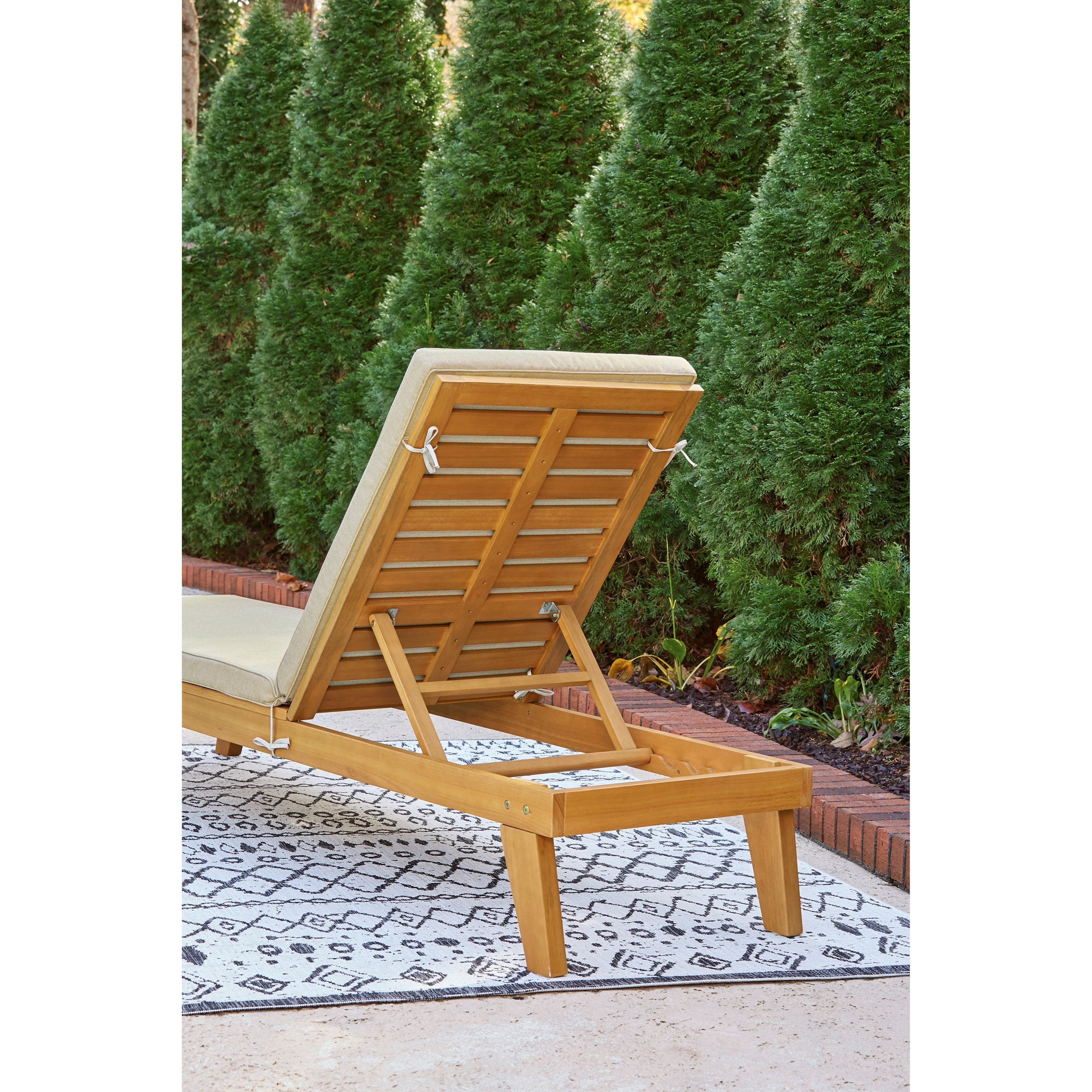 Ashley Furniture Signature Design Byron Bay P285815 Adjustable